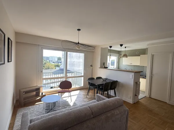 Loue chambre en colocation dans appartement