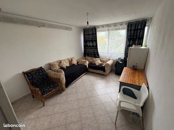 Location Studio 24m2 Aix en provence / résidence les facultés