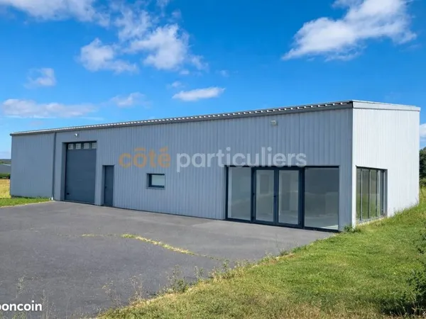 Local commercial 272 m² SAINT PAULIEN