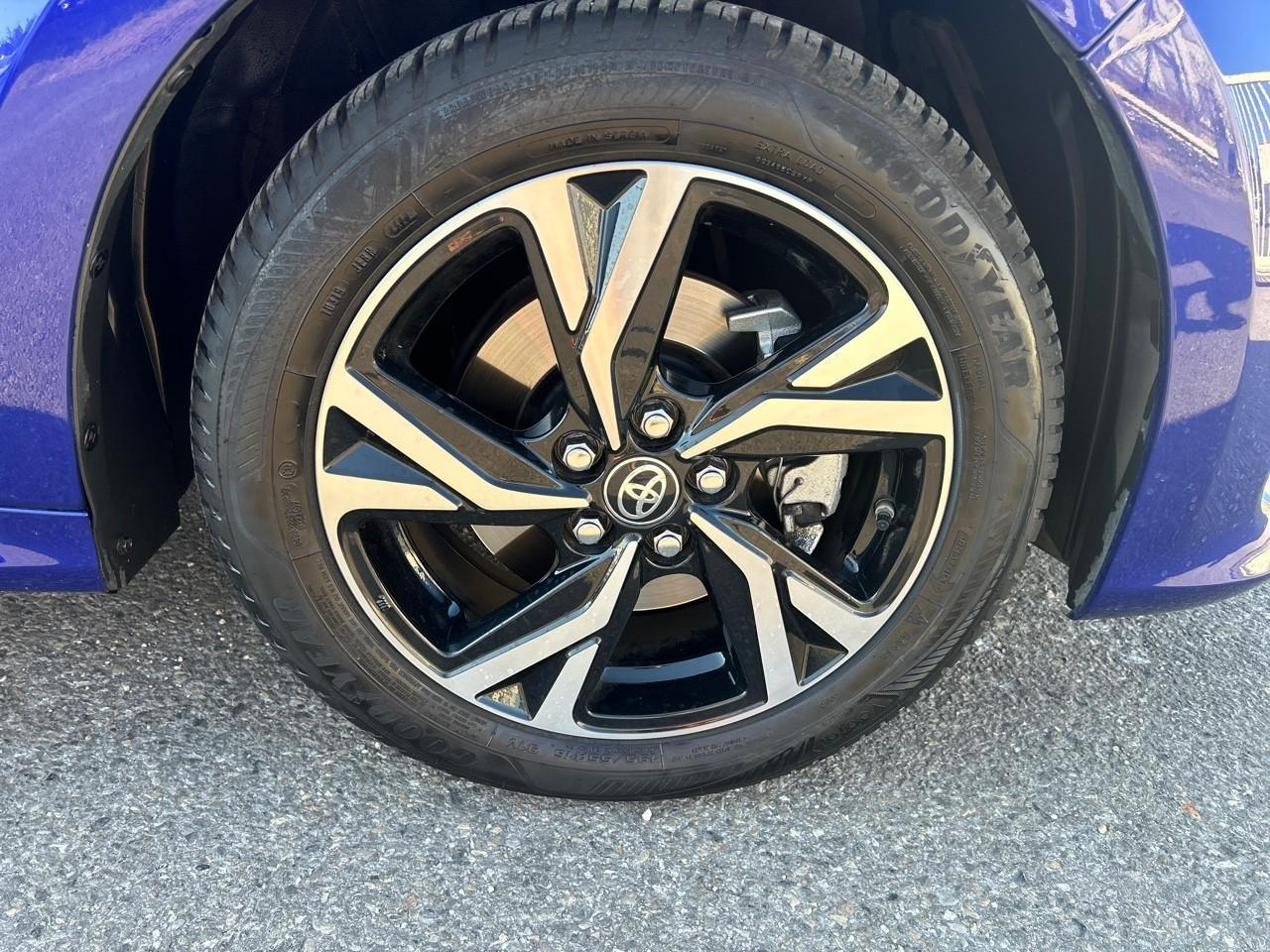 Toyota Yaris 116h design 5p — photo 11