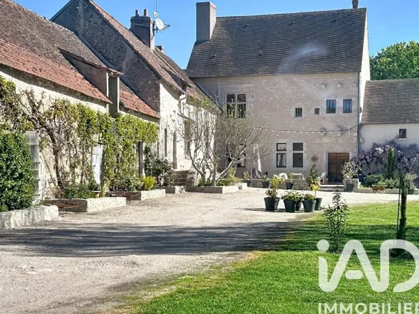 Maison 10 pièces 445 m²