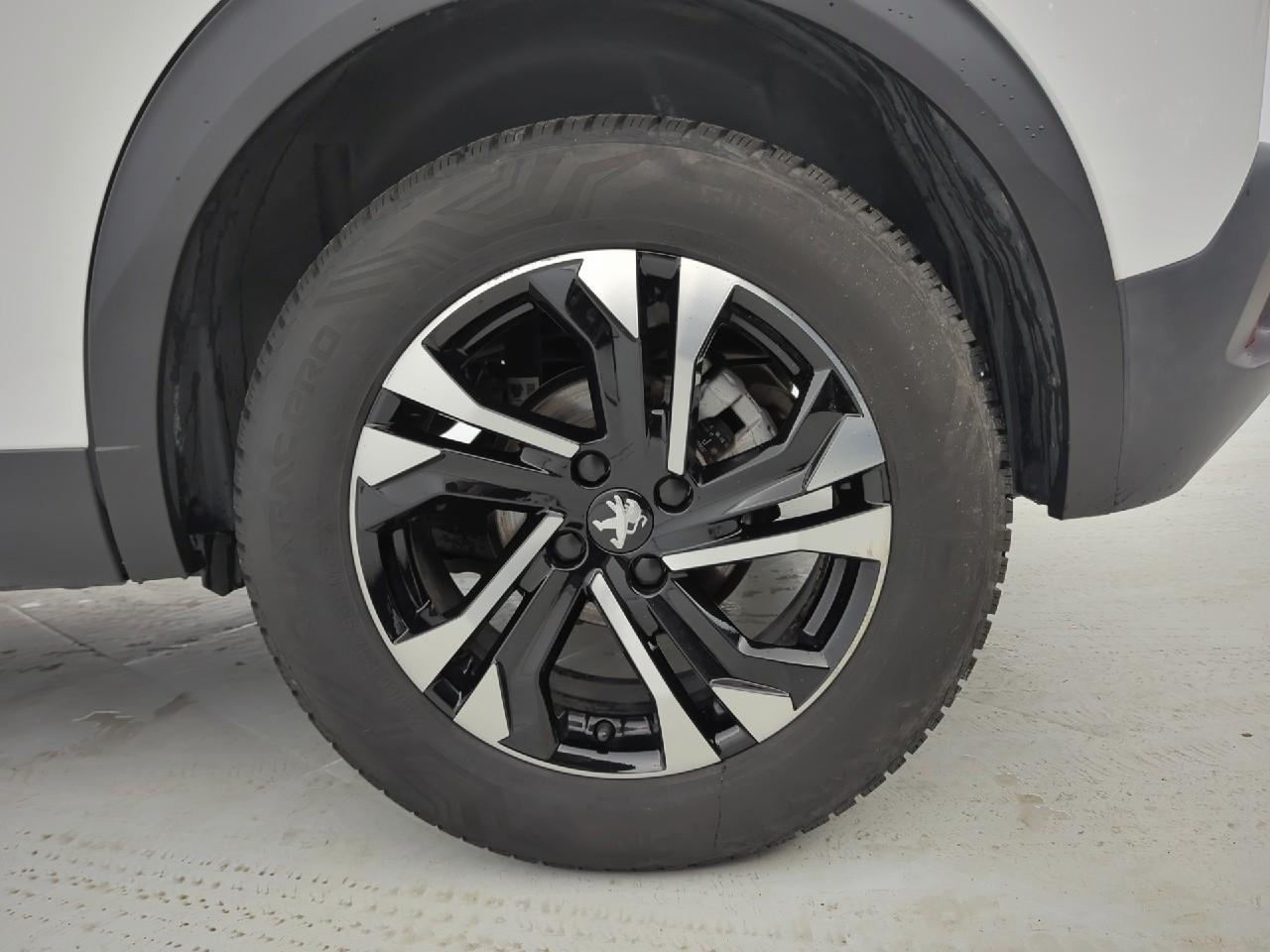 Peugeot 2008 puretech 130 s&s bvm6 allure — photo 11