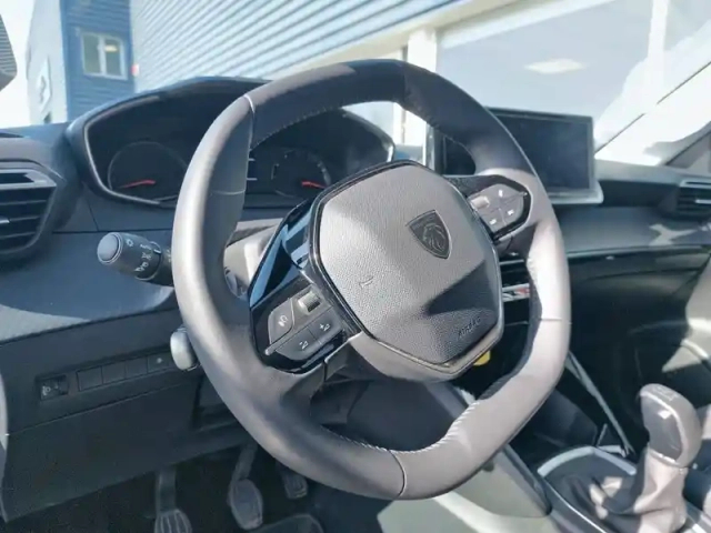 Peugeot 208 puretech 75 s&amp;s bvm5 — photo 9