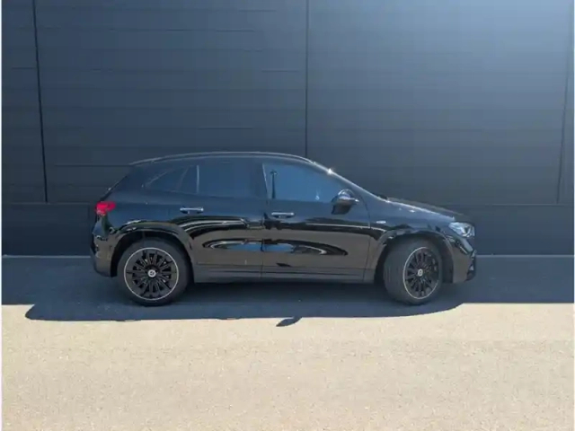 Mercedes Gla 250 e hybrid eq — photo 6