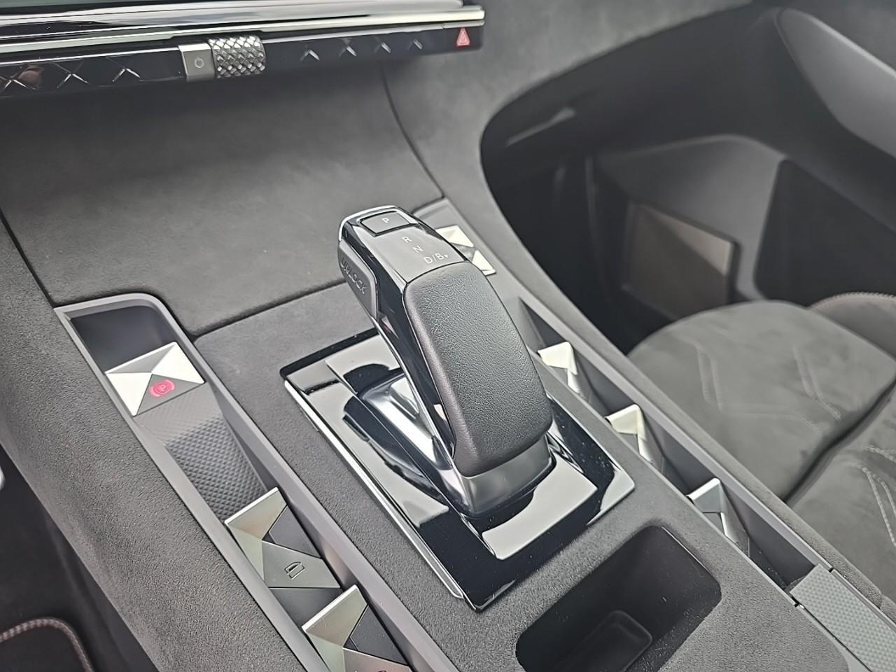 Ds Ds 7 crossback crossback hybride e-tense 300 eat8 4x4 performance — photo 16