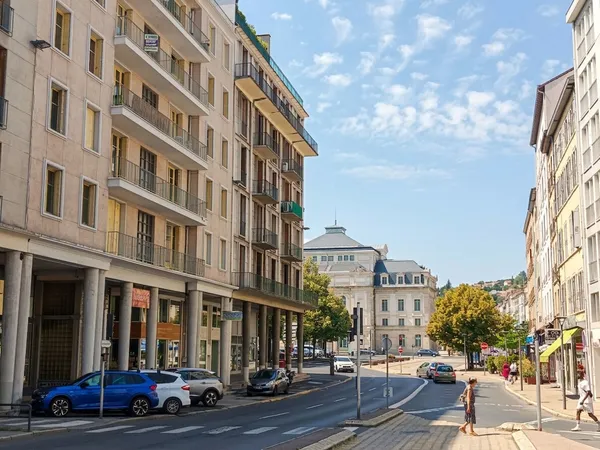 Appart F5 avec ascenseur à 50 m de la Place Michelet