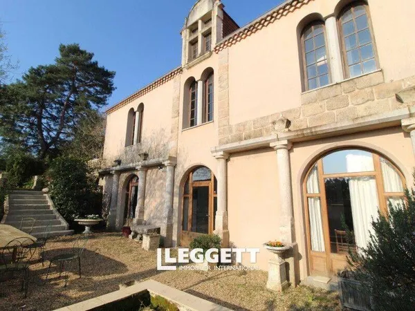 Maison 14 pièces 300 m²
