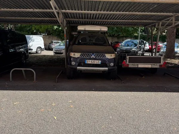 Parking couvert à louer