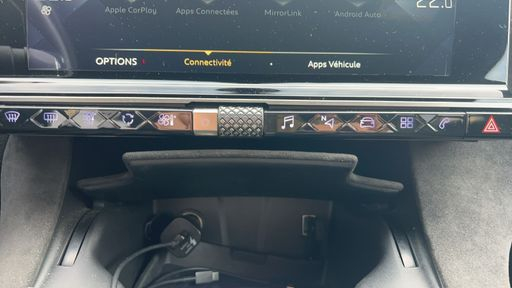 DS DS7 2.0 BlueHDi 180 EAT8 - Performance Line Plus – 2019 – 141642 km – Diesel – Boîte Automatique — photo 18