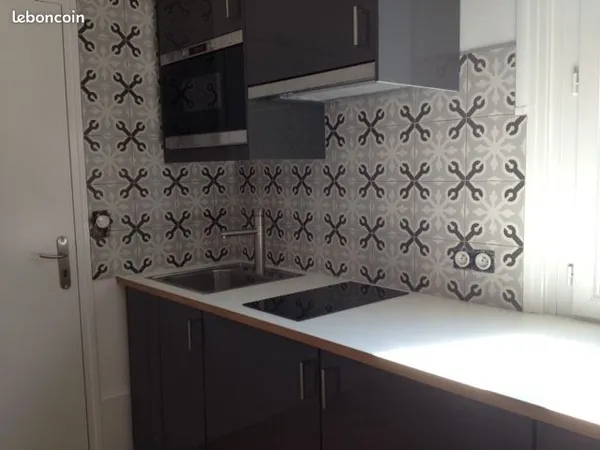 T2 coeur de ville LIBOURNE RDC cour 35m2