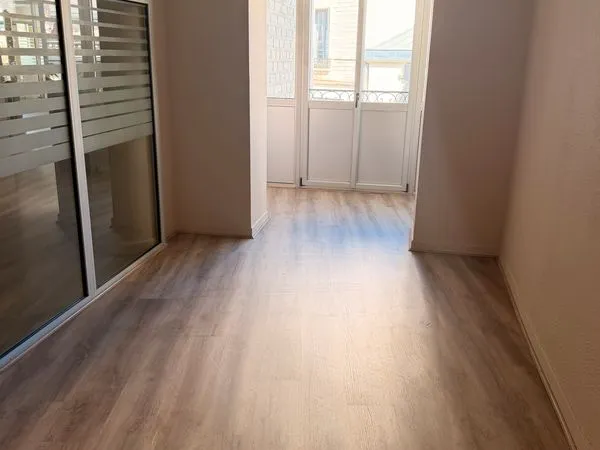 Bureau et espace de travail Location Biarritz 117m² 2500€