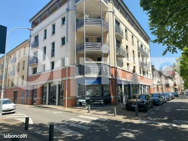 Local commercial 125 m²