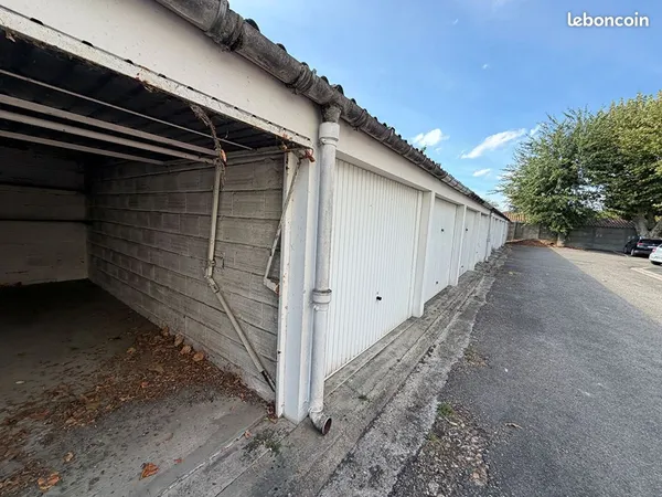 Parking/box 15 m² BORDEAUX