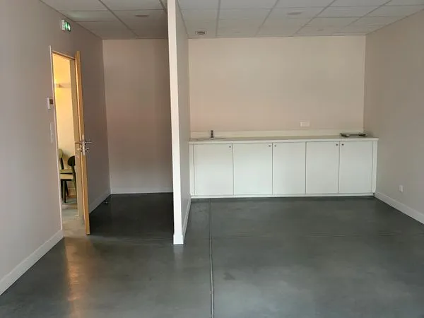 Cabinet médical / paramédical neuf - 31 m² - Médipôle des Lacs