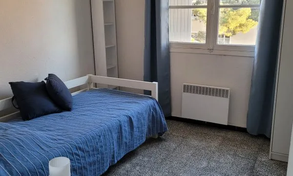 Loue 1 chambre de avril a août dans appartement en colocation