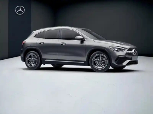 Mercedes Gla 200 d amg line — photo 15