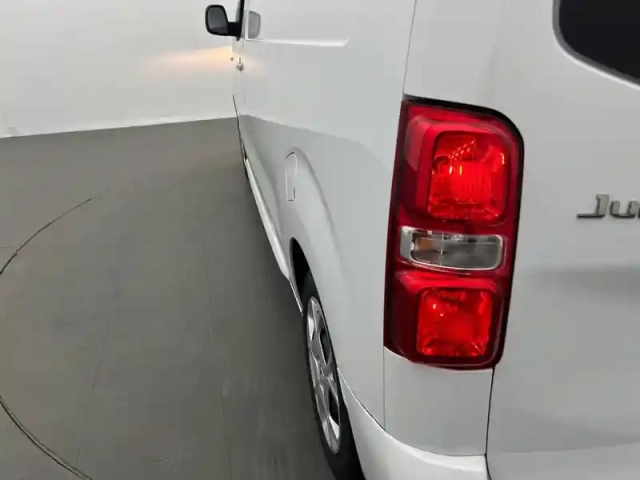 Citroën Jumpy fgn m bluehdi 145 s&amp;s eat8 — photo 17