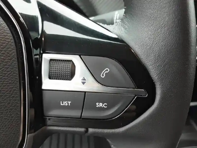 Peugeot 208 puretech 75 s&amp;s bvm5 — photo 20