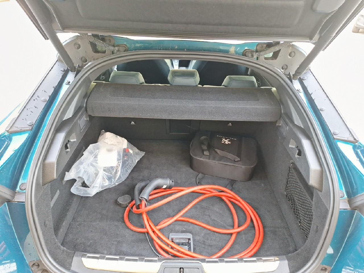 Peugeot 408 phev 225ch gt e-eat8 — photo 6