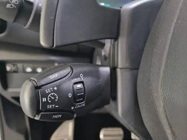 Citroën C5 Aircross hybride rechargeable 225 e-eat8 — photo 47