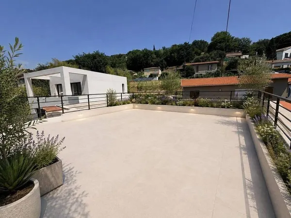 Appartement 4 pièces 99 m²