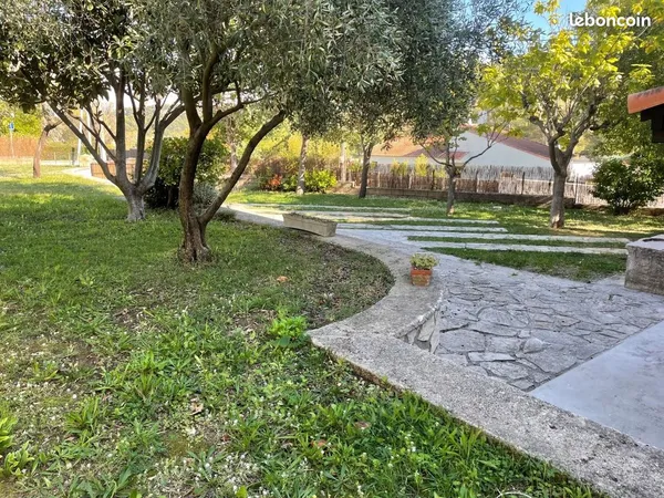 Maison 7 pièces 228 m²