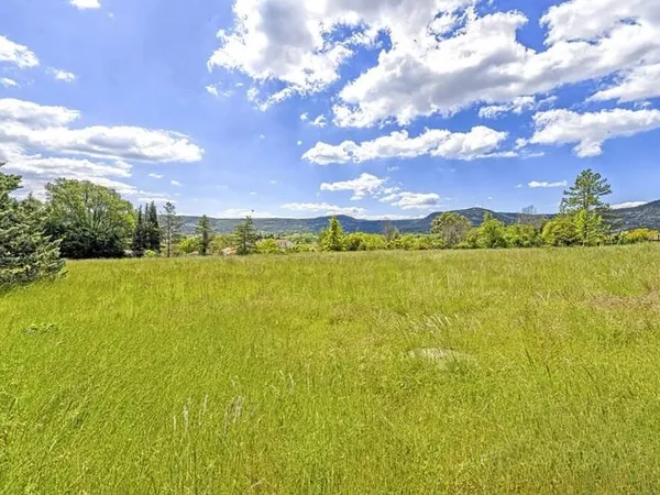 Magnifique terrain constructible 4700 m2 avec vue