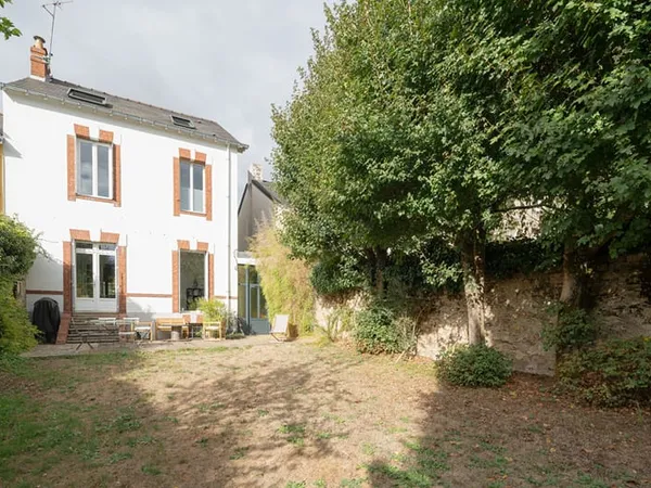 Maison familiale 6 chambres rond point de Vannes