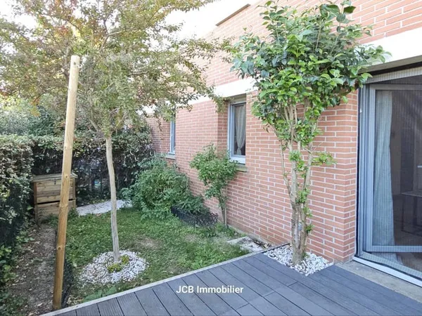 RANGUEIL - T2 MEUBLE avec terrasse, jardin et parking