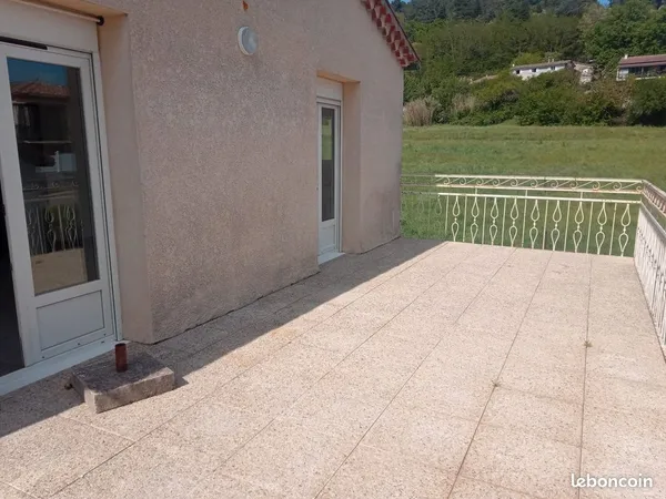 Appartement deux chambres terrasse