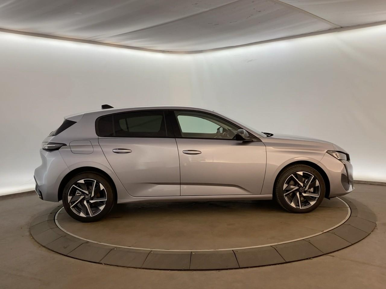 Peugeot 308 hybrid 145 e-dcs6 allure — photo 4
