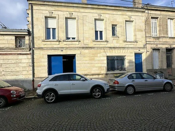 Local d'activité 230 m²