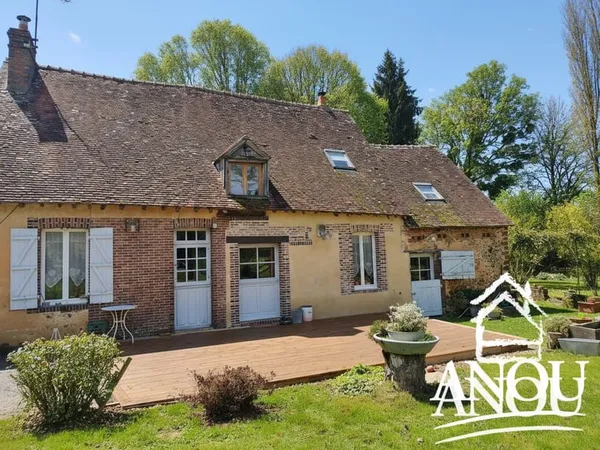 LONGERE - 3200 M2 DE TERRAIN !