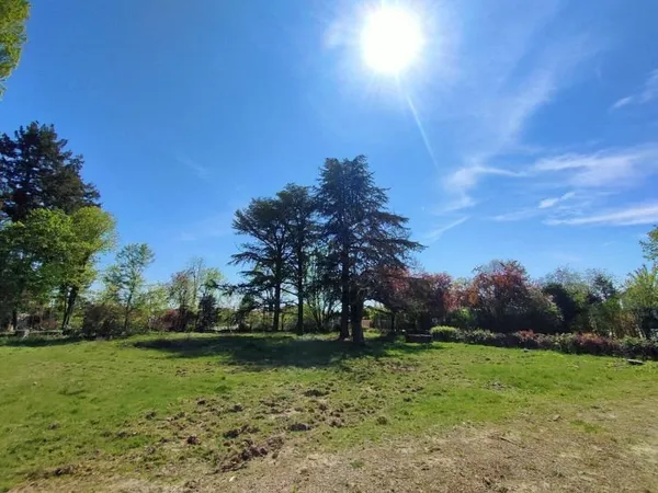 Terrain constructible 840 m²