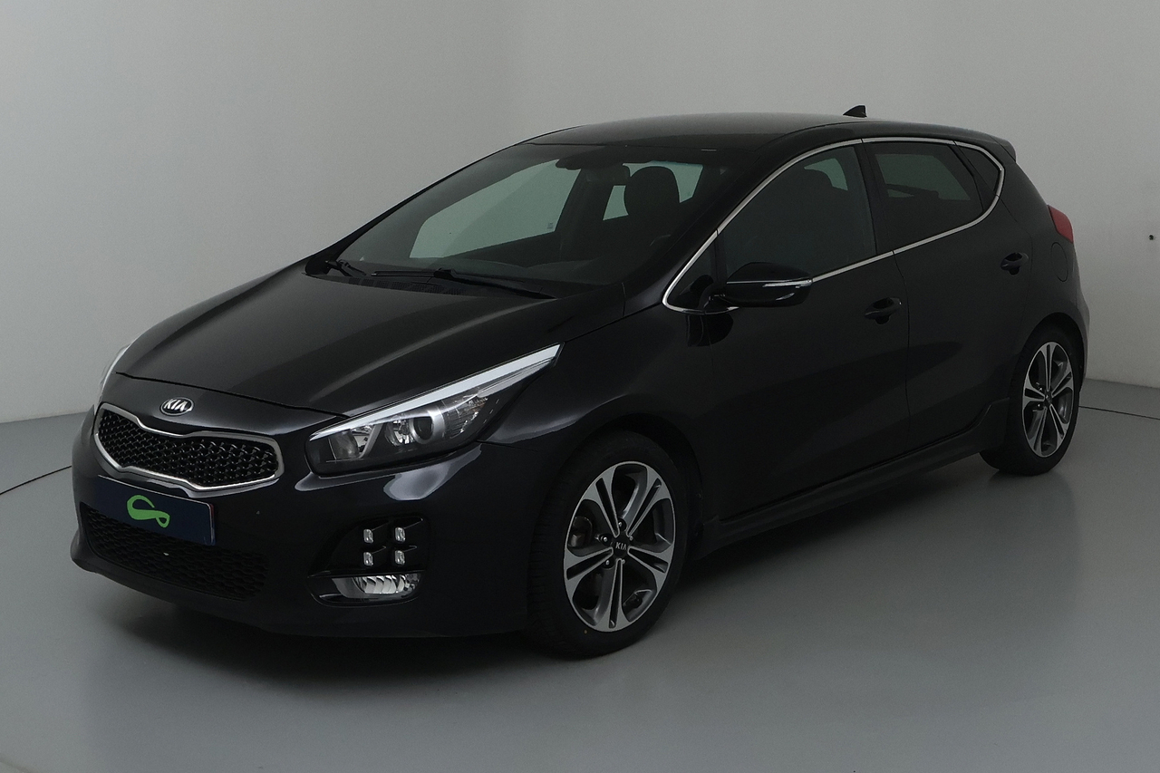 Kia Cee'd — photo 1