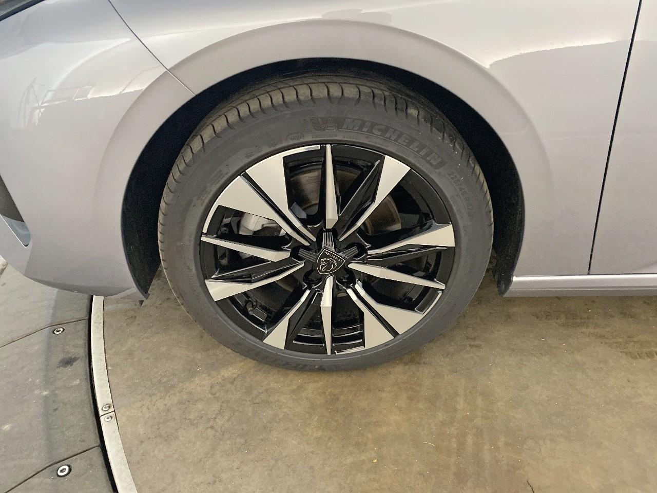 Peugeot 308 bluehdi 130ch s&s eat8 allure — photo 11