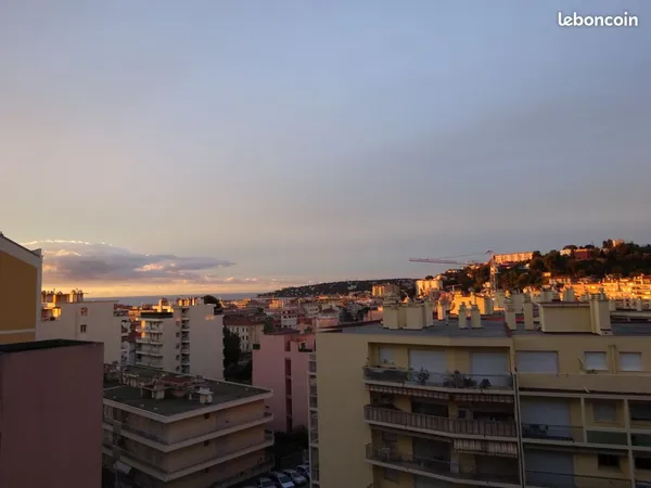 STUDIO meublé centre de Menton