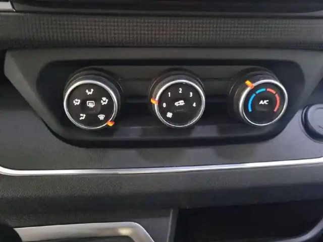 Renault Trafic ca l2h1 3000 kg blue dci 150 edc — photo 23