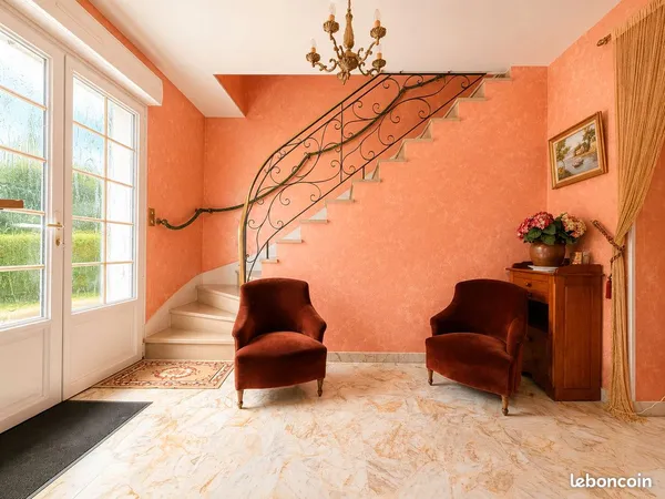 Propriété 7 pièces 258 m²