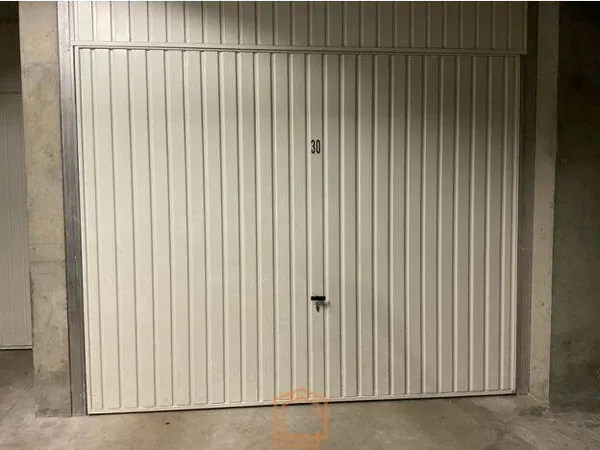 Parking 12 m²