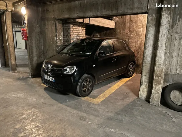 Parking rue petit