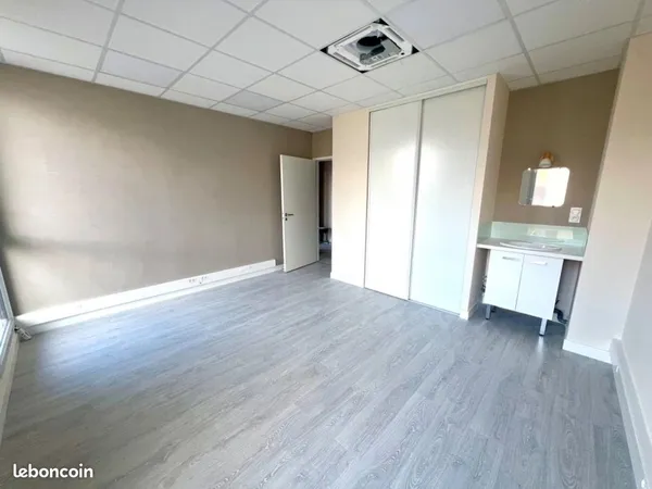 Location pro | Local activité | 18 m² | Vallières-sur-Fier