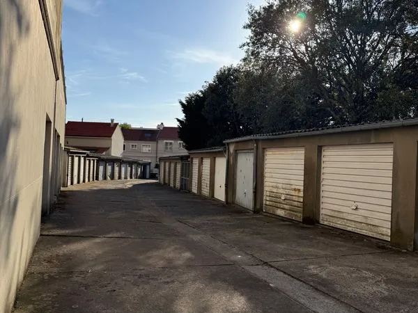 Vente Garage/Box fermé - Boulevard Jean XXIII/Rond Point de Vannes (44100, Nantes)