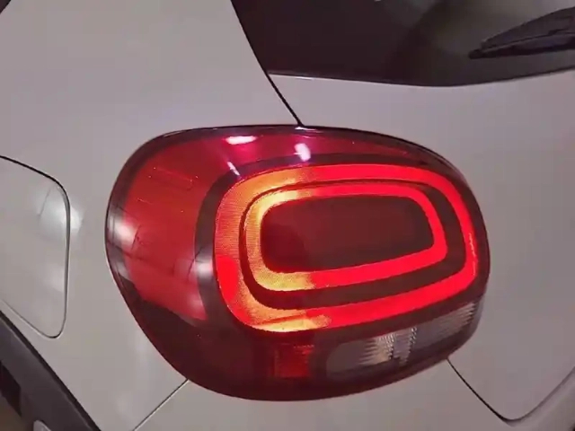 Citroën C3 bluehdi 100 bvm6 — photo 17