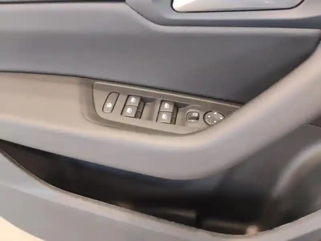 Peugeot 508 hybrid 180 e-eat8 allure — photo 20