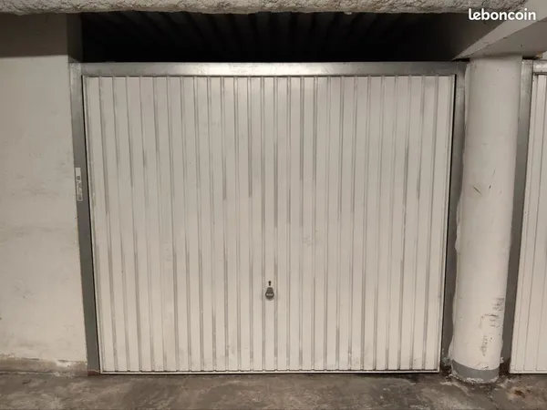 Garage box fermé
