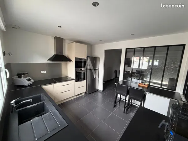 Maison 5 pièces 156 m²
