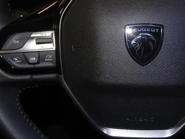 Peugeot 308 1.2 puretech 110ch s&amp;s active pack — photo 14