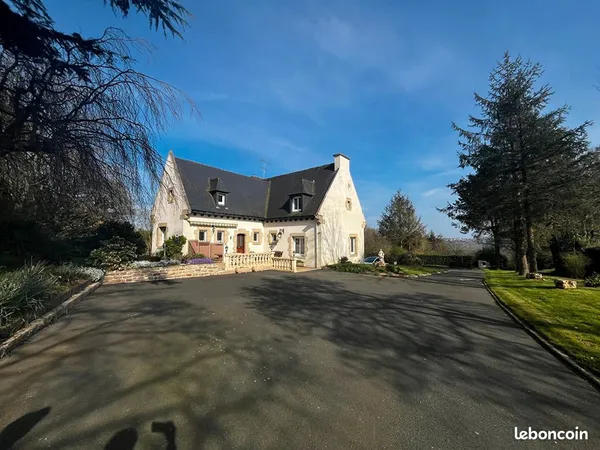 Propriété 6 pièces 155 m²