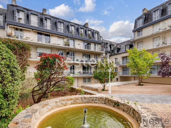 APPARTEMENT 3 CHAMBRES AVEC BALCON ET STATIONNEMENT QUARTIER NOTRE DAME